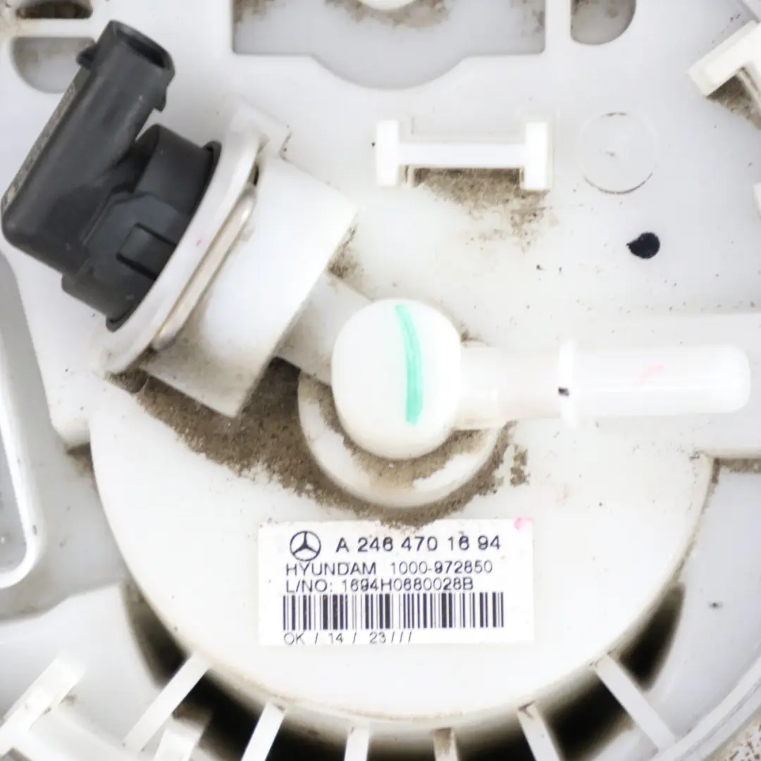 Depósito de combustible Mercedes W176 W246 C117 Depósito completo para con número de pieza A2464701100 Depósito de combustible Mercedes W176 W246 C117 Depósito completo - SKU A2464701100 - Número de pieza A2464701100