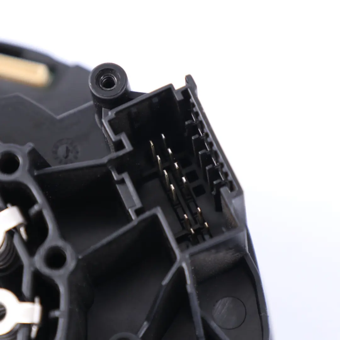 Lenksäule Schlupf Schalter Stiel Steuergerät für Mercedes Vito W447 mit Teilenummer A2469003720 Mercedes Vito W447 Lenksäule Schlupf Schalter Stiel Steuergerät - SKU A2469003720 - Teilenummer A2469003720