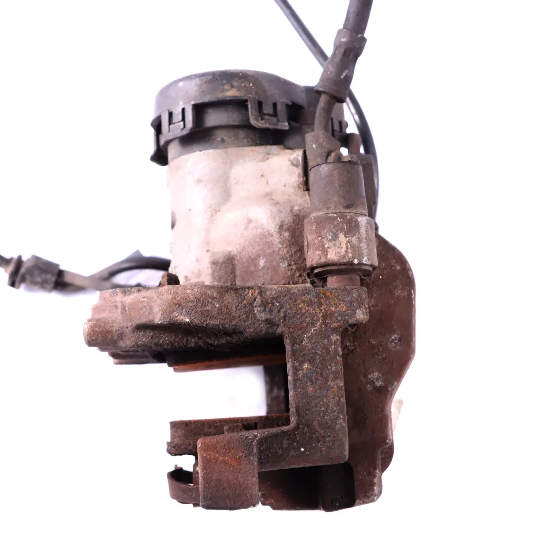 Pinza freno Mercedes W205 GLC X253 posteriore destra ruota freno per con numero di parte A2534230281 Pinza freno Mercedes W205 GLC X253 posteriore destra ruota freno - SKU A2534230281 - Numero di parte A2534230281