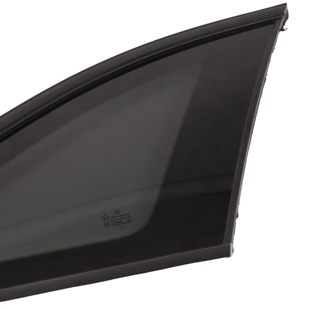 Cristal Ventana Trasera Derecha Quarter Side AS3 para Mercedes GLC X253 con número de pieza A2536706800 Mercedes GLC X253 Cristal Ventana Trasera Derecha Quarter Side AS3 - SKU A2536706800 - Número de pieza A2536706800