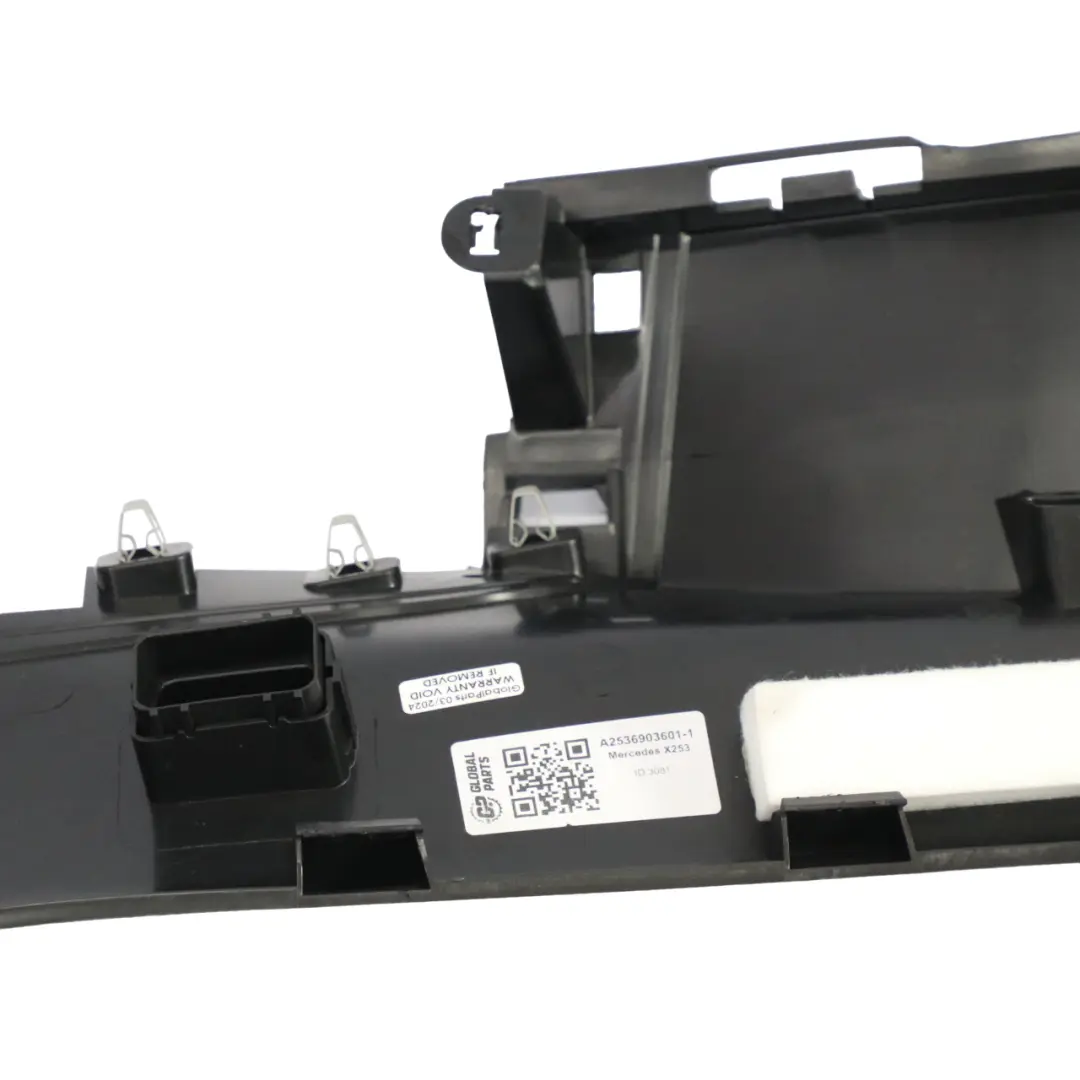 Rivestimento inferiore del montante posteriore destro Nero per Mercedes X253 C con numero di parte A2536903601 Mercedes X253 C Rivestimento inferiore del montante posteriore destro Nero - SKU A2536903601-1 - Numero di parte A2536903601
