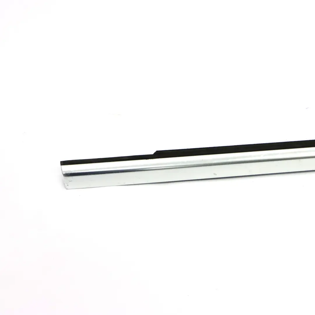 Mercedes X253 Striscia rivestimento porta anteriore destra - SKU A2537207605 - Numero di parte A2537207605