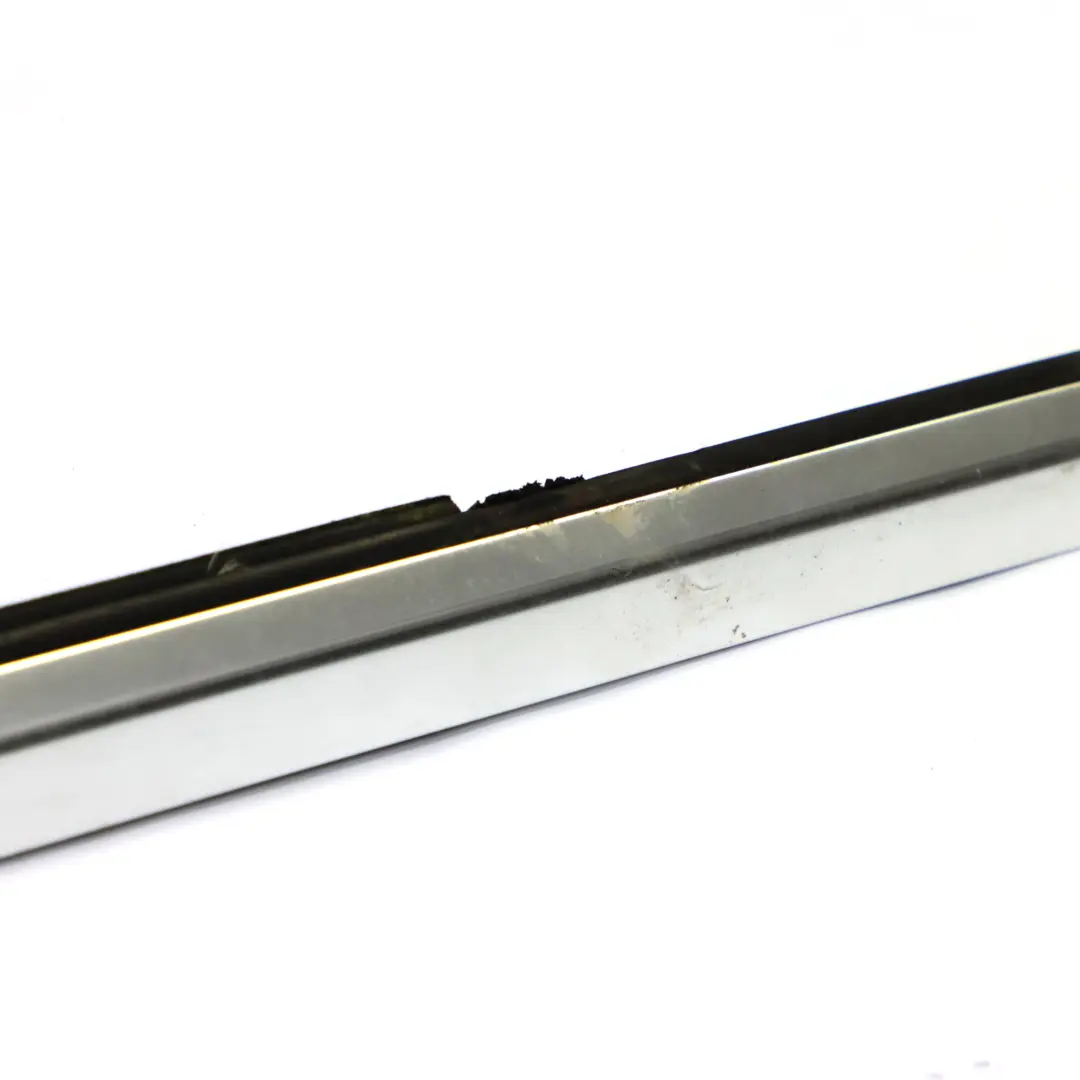 Mercedes X253 Striscia rivestimento porta anteriore destra - SKU A2537207605 - Numero di parte A2537207605