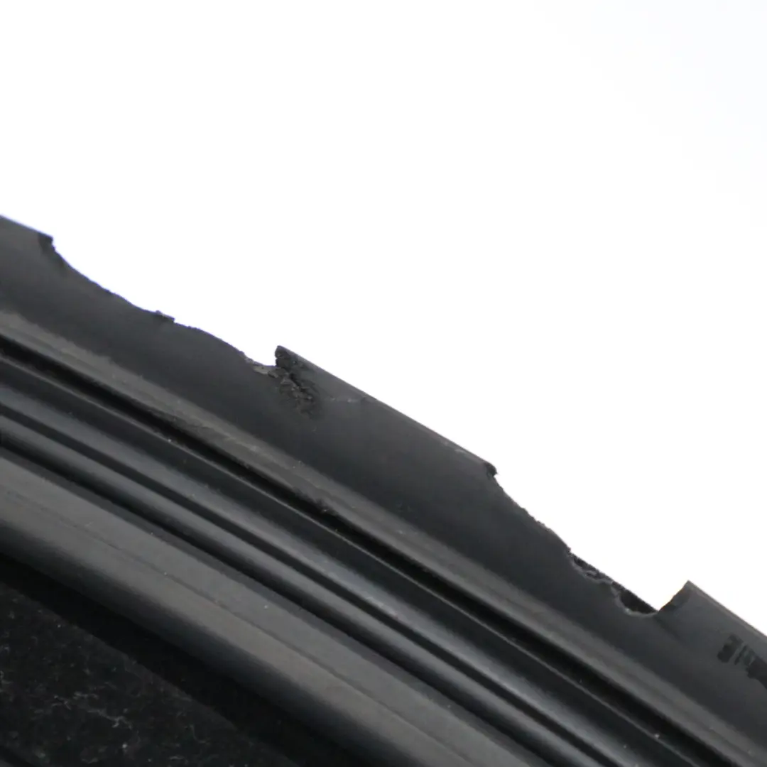 Rail de guidage de vitre Mercedes GLC X253 Porte avant droite Cadre d'étanchéité pour à propos du numéro de pièce A2537257400 Rail de guidage de vitre Mercedes GLC X253 Porte avant droite Cadre d'étanchéité - SKU A2537257400 - Numéro de pièce A2537257400