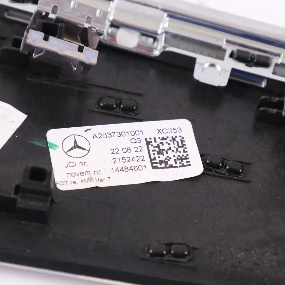 Striscia porta posteriore destra altoparlanti per Mercedes C253 con numero di parte A2537301001 Mercedes C253 Striscia porta posteriore destra altoparlanti - SKU A2537301001 - Numero di parte A2537301001