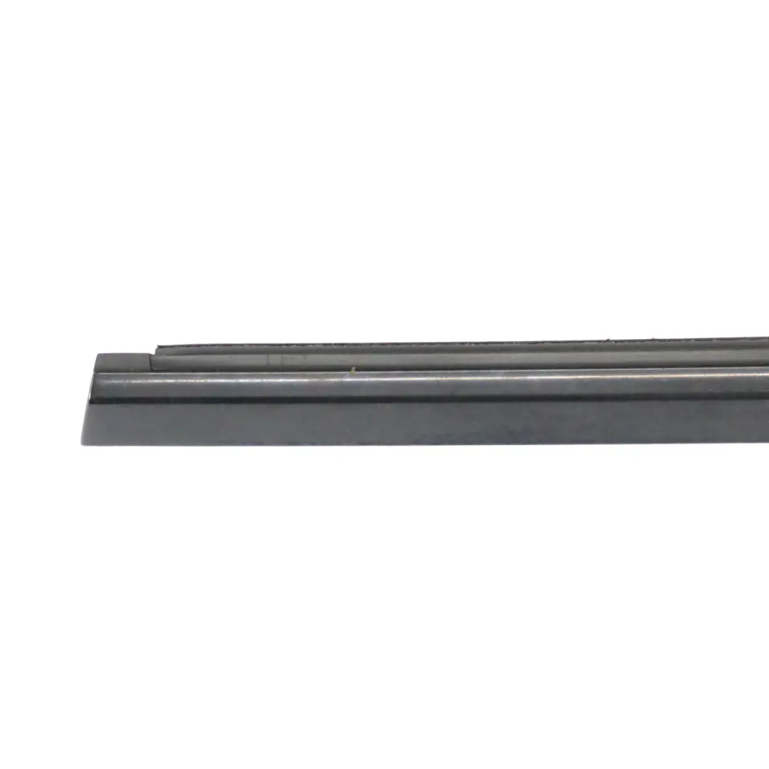 Carril De Sellado Mercedes GLC X253 Puerta Trasera Ventana Exterior para con número de pieza A2537304501 Carril De Sellado Mercedes GLC X253 Puerta Trasera Ventana Exterior - SKU A2537304501 - Número de pieza A2537304501