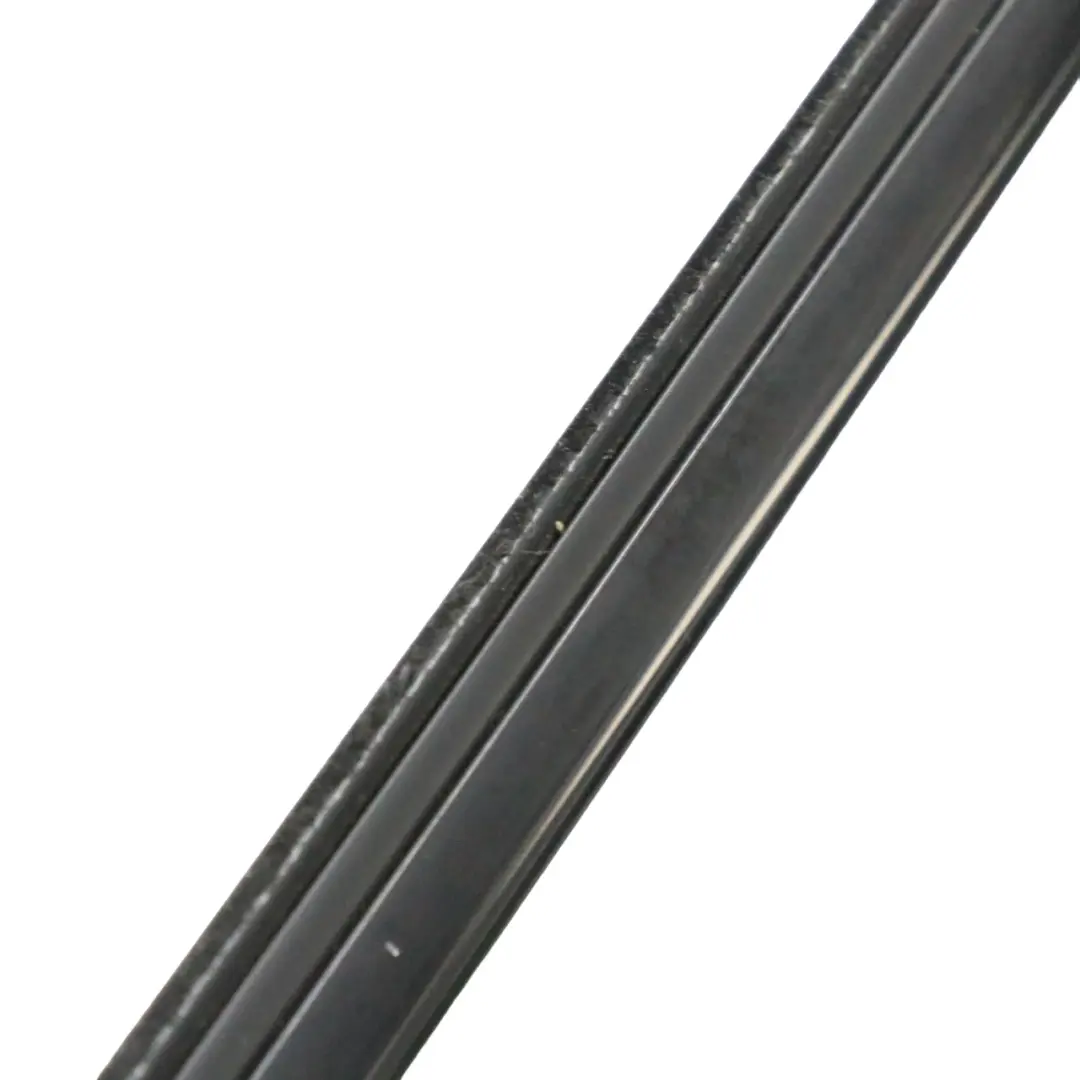 Dichtungsschiene Mercedes GLC X253 Hintertür Außen Fenster Links für mit Teilenummer A2537304501 Dichtungsschiene Mercedes GLC X253 Hintertür Außen Fenster Links - SKU A2537304501 - Teilenummer A2537304501