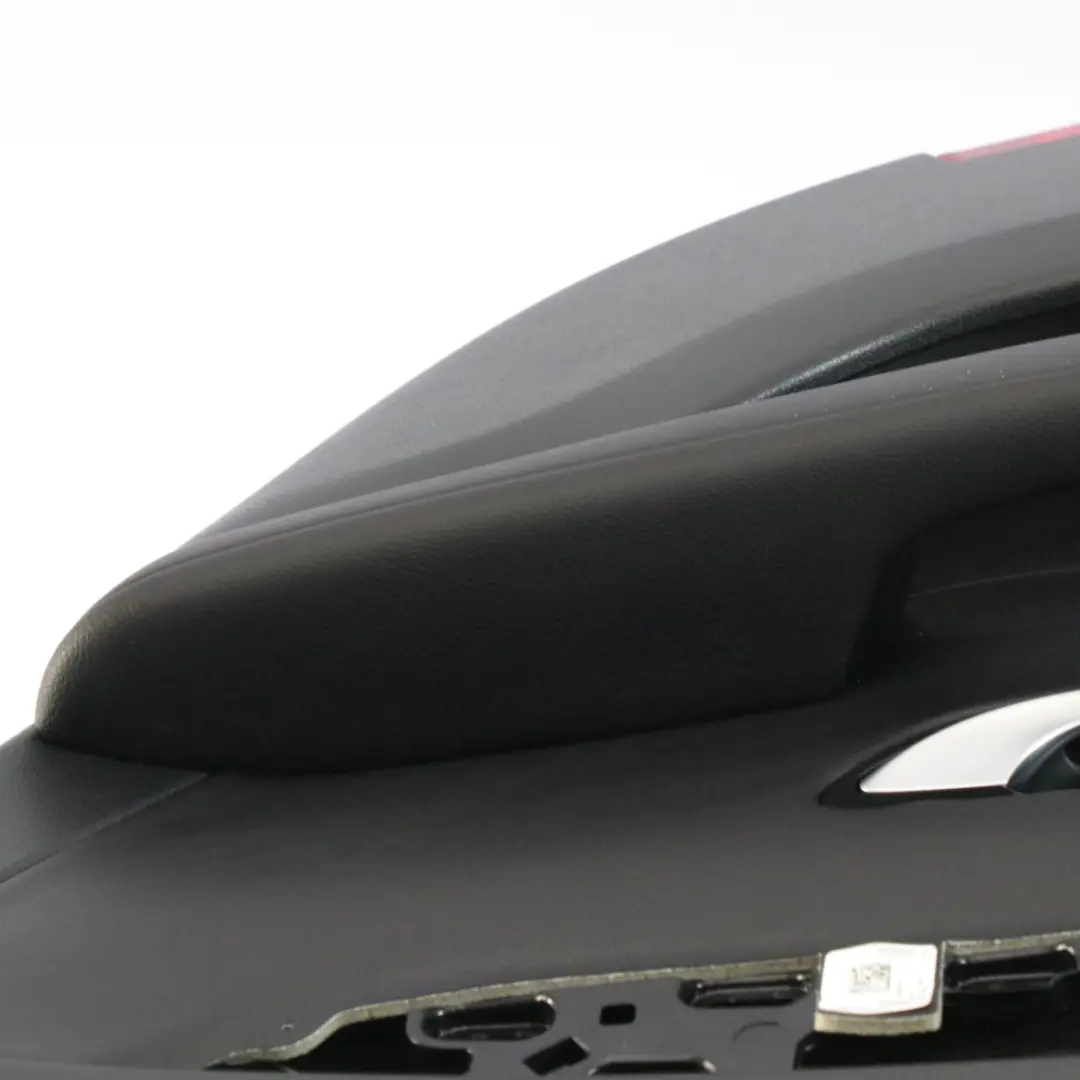 Boczek Drzwi Osłona Panel Prawy Tył Czarny do Mercedes X253 o numerze A2537308402 Mercedes X253 Boczek Drzwi Osłona Panel Prawy Tył Czarny - SKU A2537308402 - Numer Części A2537308402