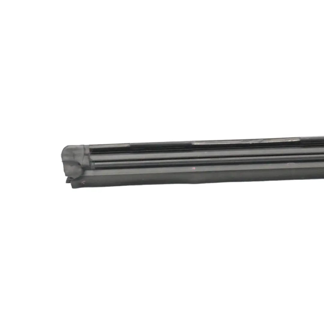 Guida Finestra Striscia Porta Posteriore Destra per Mercedes GLC X253 con numero di parte A2537350201 Mercedes GLC X253 Guida Finestra Striscia Porta Posteriore Destra - SKU A2537350201 - Numero di parte A2537350201