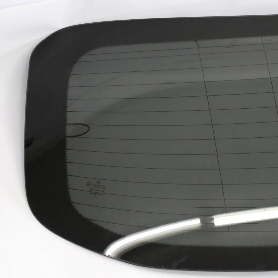 Cristal trasero Mercedes X253 Tapa del maletero Cristal tintado AS3 para con número de pieza A2537400700 Cristal trasero Mercedes X253 Tapa del maletero Cristal tintado AS3 - SKU A2537400700 - Número de pieza A2537400700
