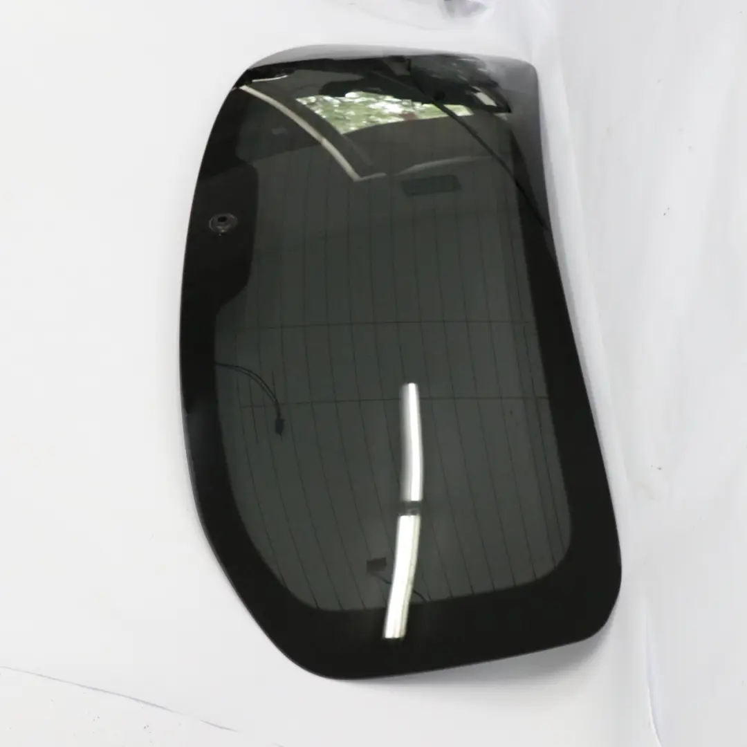 Szyba Tylna Szkło Klapy Bagażnika Przyciemniane AS3 do Mercedes X253 o numerze A2537400700 Mercedes X253 Szyba Tylna Szkło Klapy Bagażnika Przyciemniane AS3 - SKU A2537400700 - Numer Części A2537400700