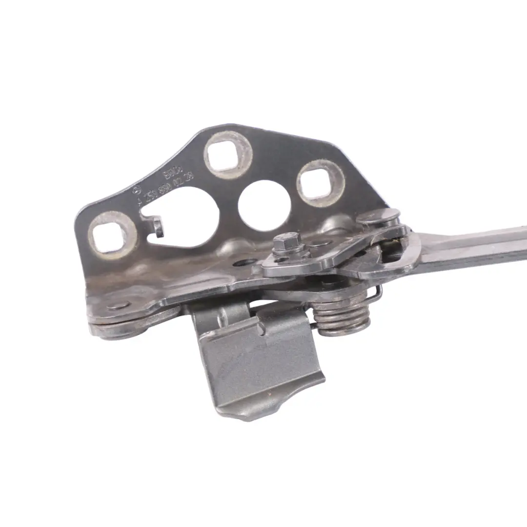 Cerniera cofano motore destra Grigio Selenite 992 per Mercedes GLC X253 con numero di parte A2538800228 Mercedes GLC X253 Cerniera cofano motore destra Grigio Selenite 992 - SKU A2538800228-SEL - Numero di parte A2538800228