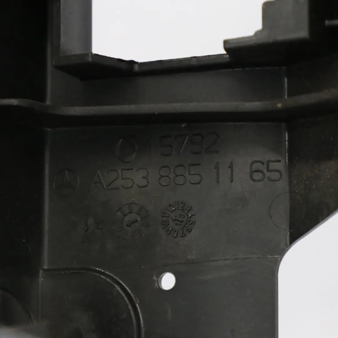 Portaparaurti Mercedes GLC X253 Montaggio staffa centrale paraurti posteriore per con numero di parte A2538851165 Portaparaurti Mercedes GLC X253 Montaggio staffa centrale paraurti posteriore - SKU A2538851165 - Numero di parte A2538851165