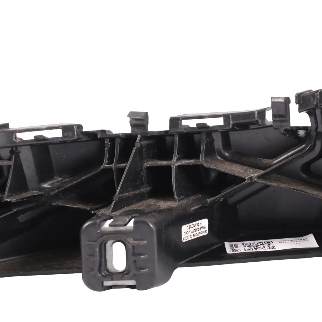 Staffa montaggio paraurti posteriore guida destra per Mercedes C253 con numero di parte A2538851865 Mercedes C253 Staffa montaggio paraurti posteriore guida destra - SKU A2538851865 - Numero di parte A2538851865