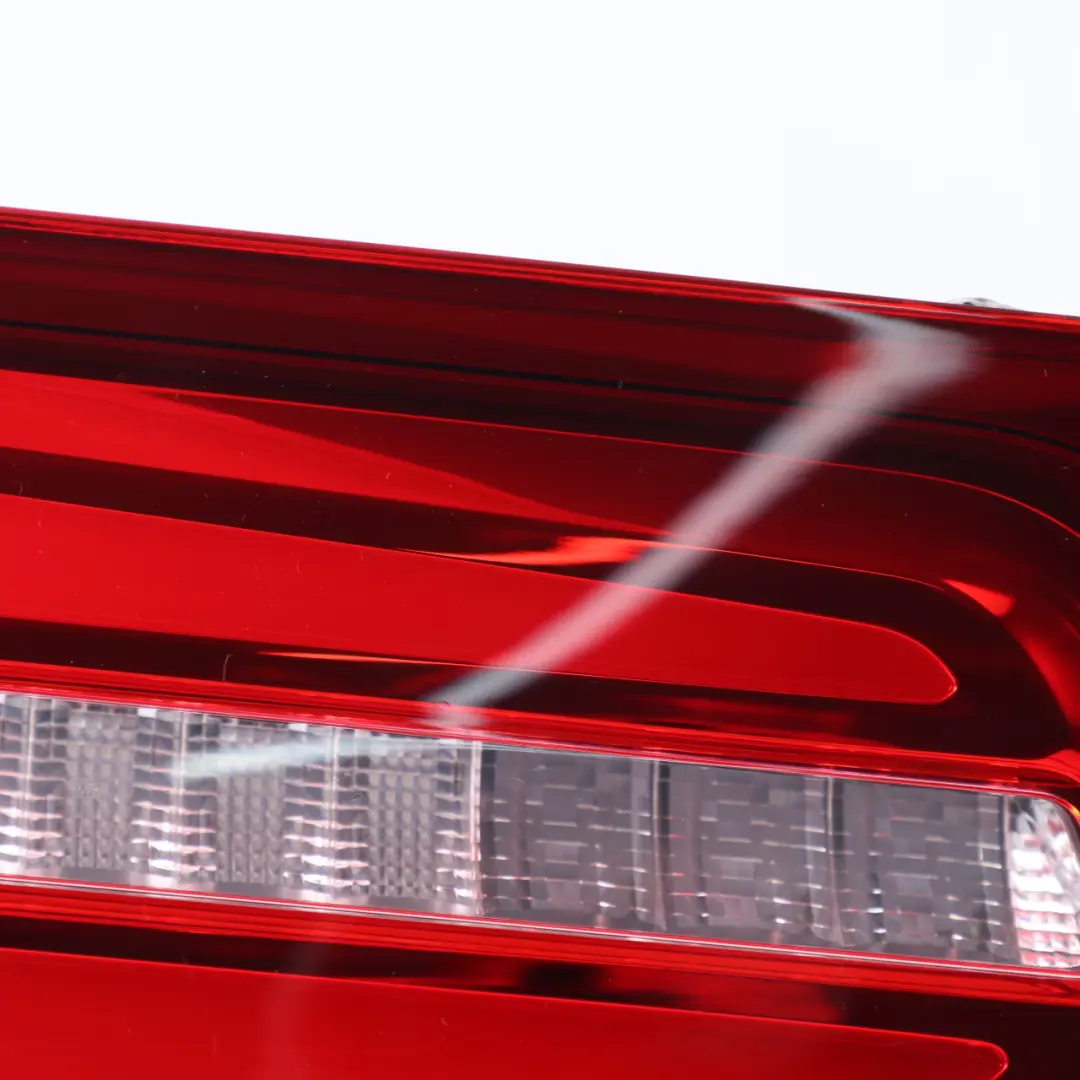 Luz Trasera Luz Maletero Portón Trasero Izquierda para Mercedes GLC X253 con número de pieza A2539063100 Mercedes GLC X253 Luz Trasera Luz Maletero Portón Trasero Izquierda - SKU A2539063100 - Número de pieza A2539063100