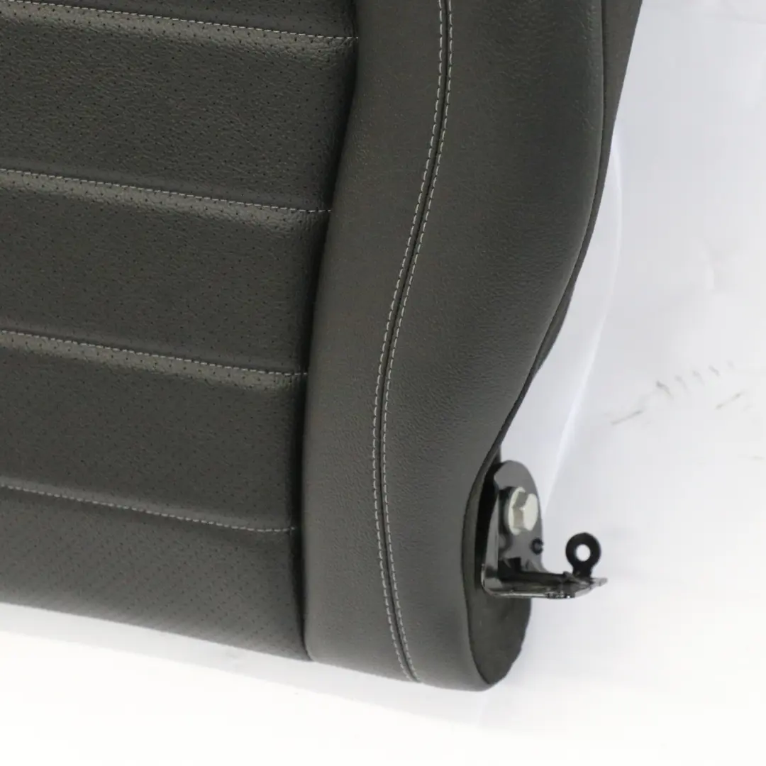 Schienale del sedile posteriore sinistro Pannello posteriore nero per Mercedes X253 con numero di parte A2539202302 Mercedes X253 Schienale del sedile posteriore sinistro Pannello posteriore nero - SKU A2539202302 - Numero di parte A2539202302