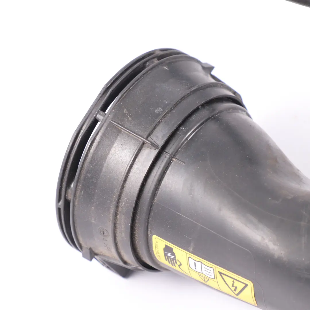 M264 Tubo di aspirazione aria pulita per Mercedes W205 C238 con numero di parte A2640900300 Mercedes W205 C238 M264 Tubo di aspirazione aria pulita - SKU A2640900300 - Numero di parte A2640900300