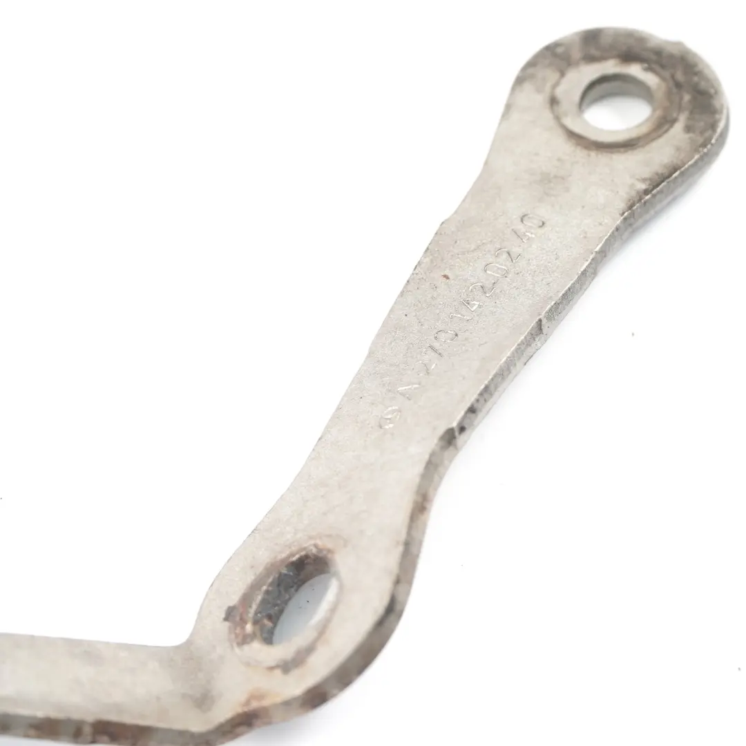 Système d'Echappement Avant Support Supérieur pour Mercedes W176 à propos du numéro de pièce A2701420240 Mercedes W176 Système d'Echappement Avant Support Supérieur - SKU A2701420240 - Numéro de pièce A2701420240