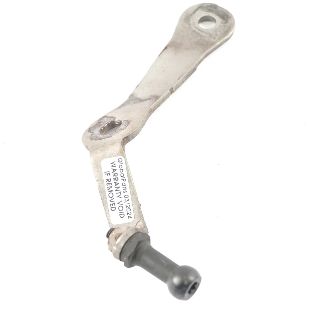 Sistema de escape Tubo delantero Soporte superior para Mercedes W176 con número de pieza A2701420240 Mercedes W176 Sistema de escape Tubo delantero Soporte superior - SKU A2701420240 - Número de pieza A2701420240