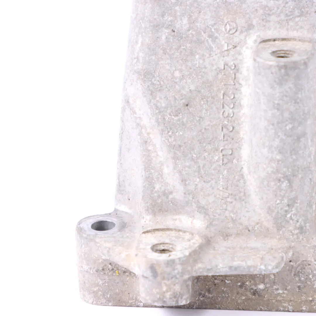 Carrier Mercedes R172 Petrol M271 Left Engine Bracket to Engine with Part number A2712232404 Engine Carrier Mercedes R172 Petrol M271 Left Engine Bracket - SKU A2712232404 - Part number A2712232404