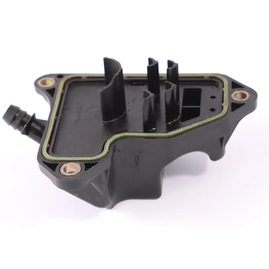 Benzina OM272 Manovella Sfiato Separatore Olio per Mercedes SLK R171 con numero di parte A2720160034 Mercedes SLK R171 Benzina OM272 Manovella Sfiato Separatore Olio - SKU A2720160034 - Numero di parte A2720160034