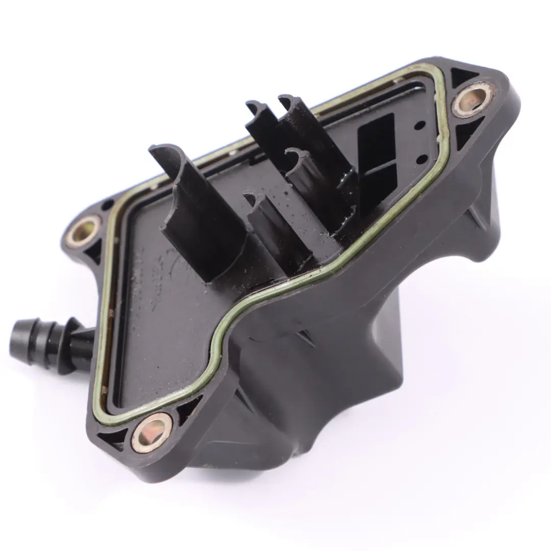 OM272 Crankase Breather Oil Separator to Mercedes SLK R171 Petrol with Part number A2720160034 Mercedes SLK R171 Petrol OM272 Crankase Breather Oil Separator - SKU A2720160034 - Part number A2720160034