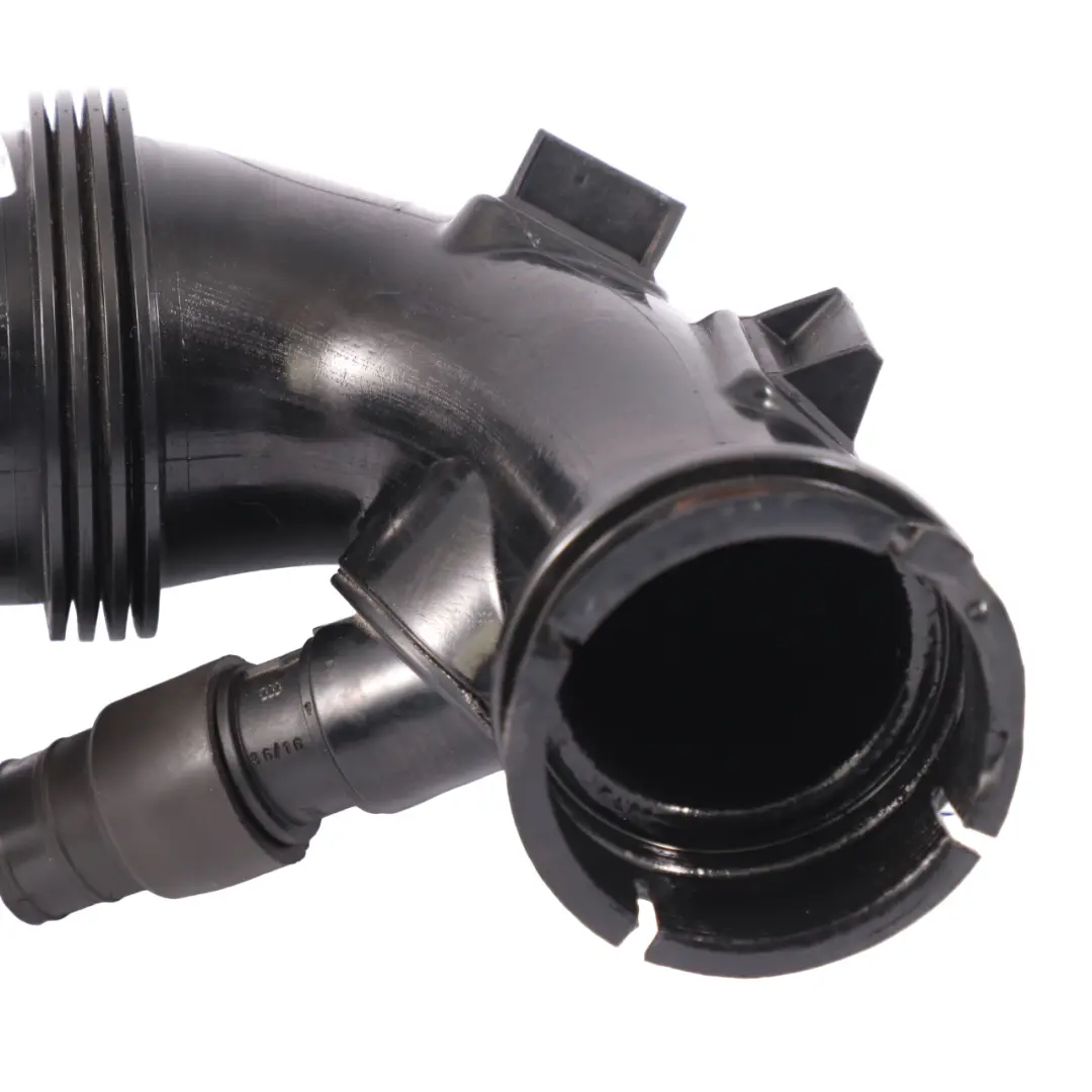 Tubo di aspirazione Mercedes W204 W205 C207 W212 flessibile linea per con numero di parte A2740900029 Tubo di aspirazione Mercedes W204 W205 C207 W212 flessibile linea - SKU A2740900029 - Numero di parte A2740900029