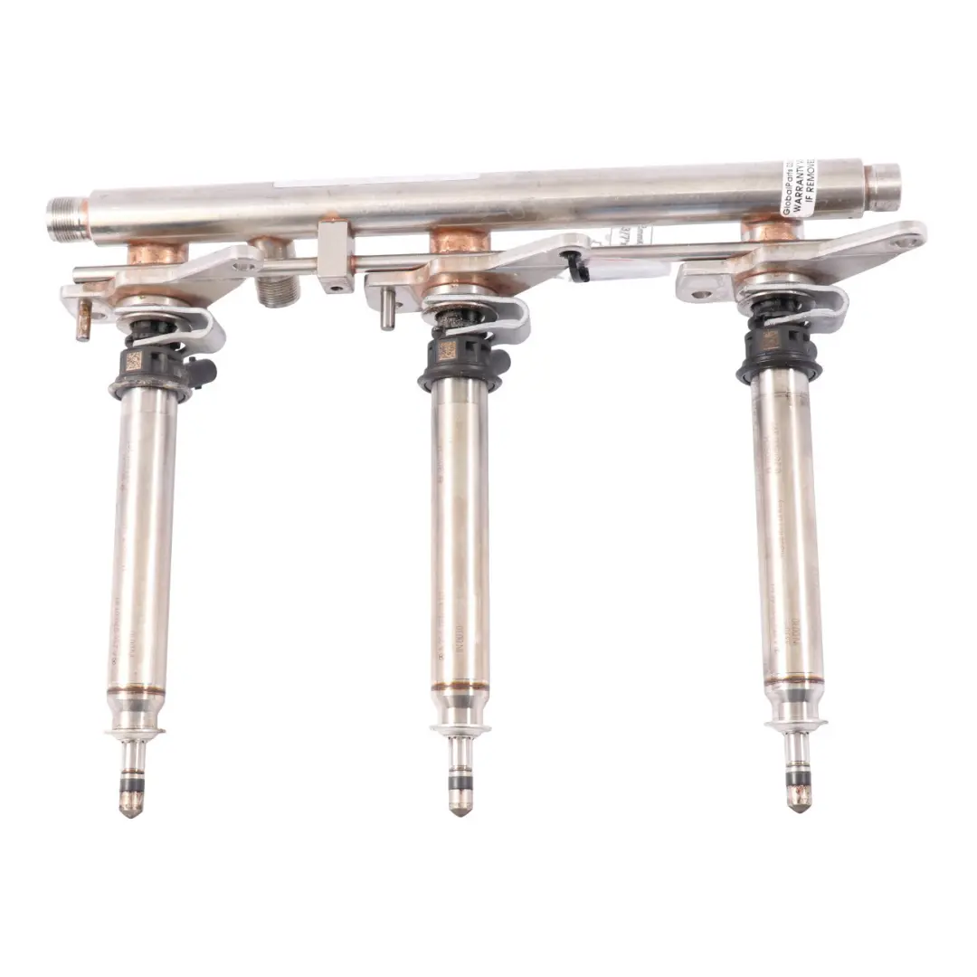 Mercedes W166 Distribuidor de Combustible Rail Derecho - SKU A2760781345 - Número de pieza A2760781345