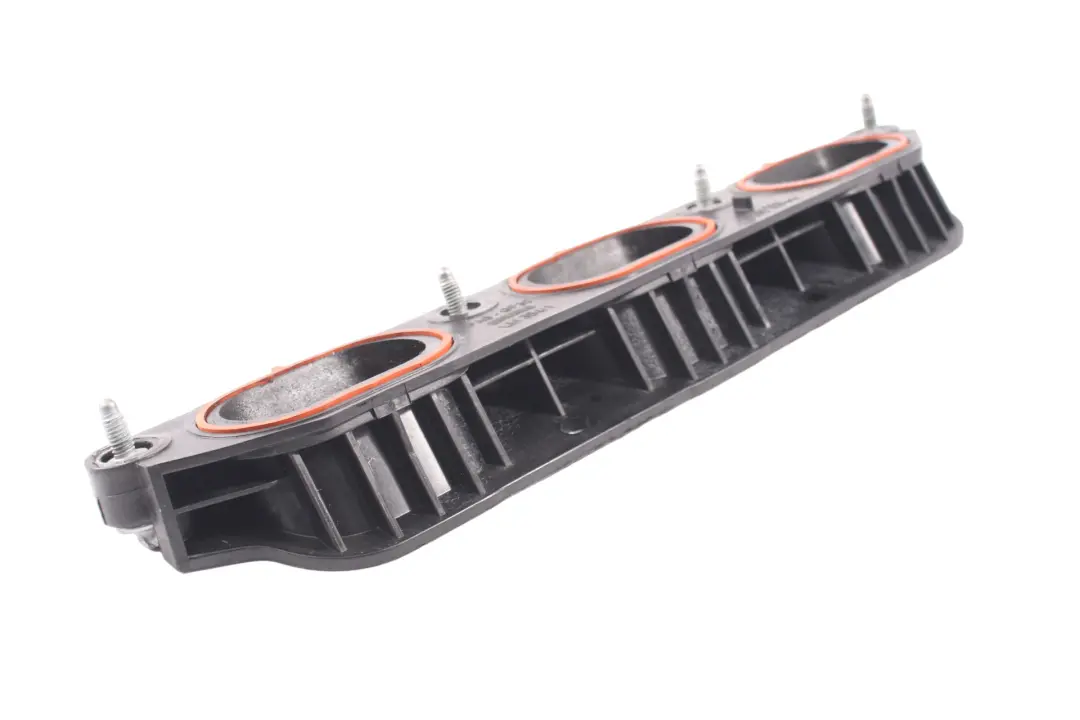 Mercedes W213 M276 Flangia intermedia collettore aspirazione destra - SKU A2760900600 - Numero di parte A2760900600