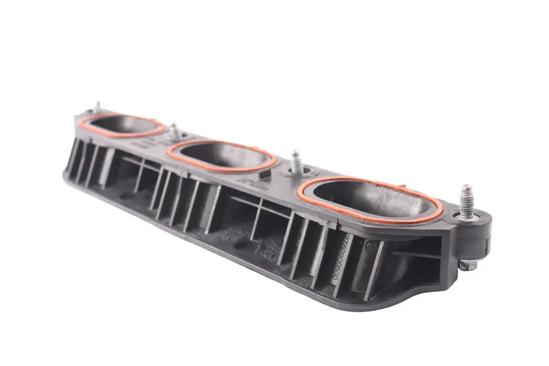 Flangia intermedia collettore aspirazione destra per Mercedes W213 M276 con numero di parte A2760900600 Mercedes W213 M276 Flangia intermedia collettore aspirazione destra - SKU A2760900600 - Numero di parte A2760900600