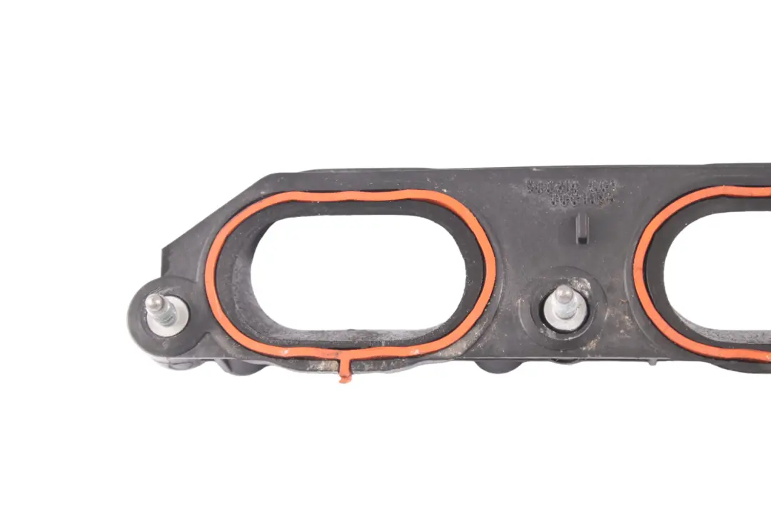 Flangia intermedia collettore aspirazione destra per Mercedes W213 M276 con numero di parte A2760900600 Mercedes W213 M276 Flangia intermedia collettore aspirazione destra - SKU A2760900600 - Numero di parte A2760900600