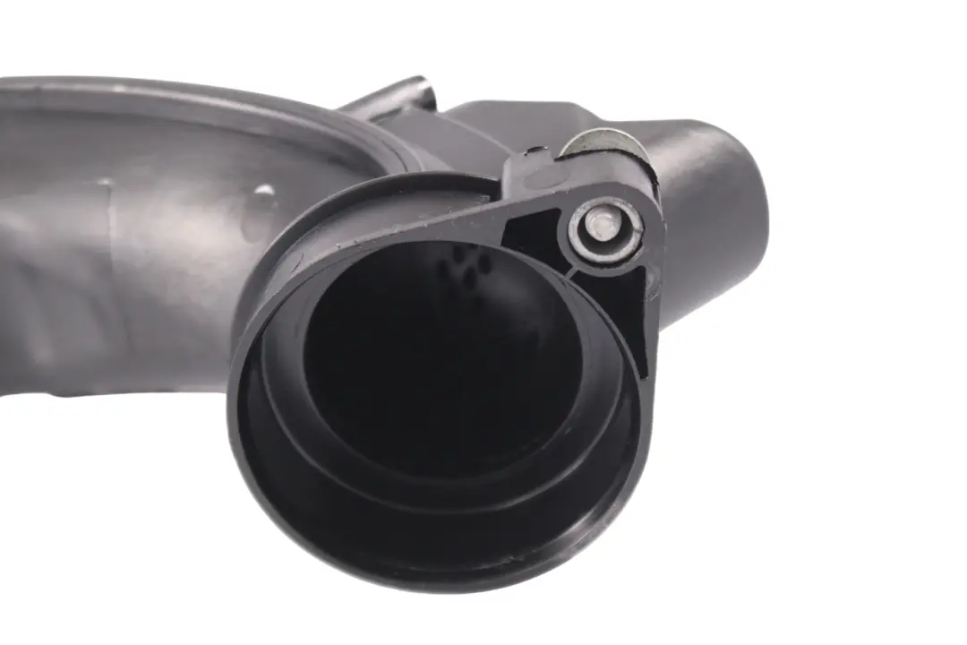 C43 AMG Tuyau d'admission d'air moteur Tuyauterie pour Mercedes W205 à propos du numéro de pièce A2760940497 Mercedes W205 C43 AMG Tuyau d'admission d'air moteur Tuyauterie - SKU A2760940497 - Numéro de pièce A2760940497