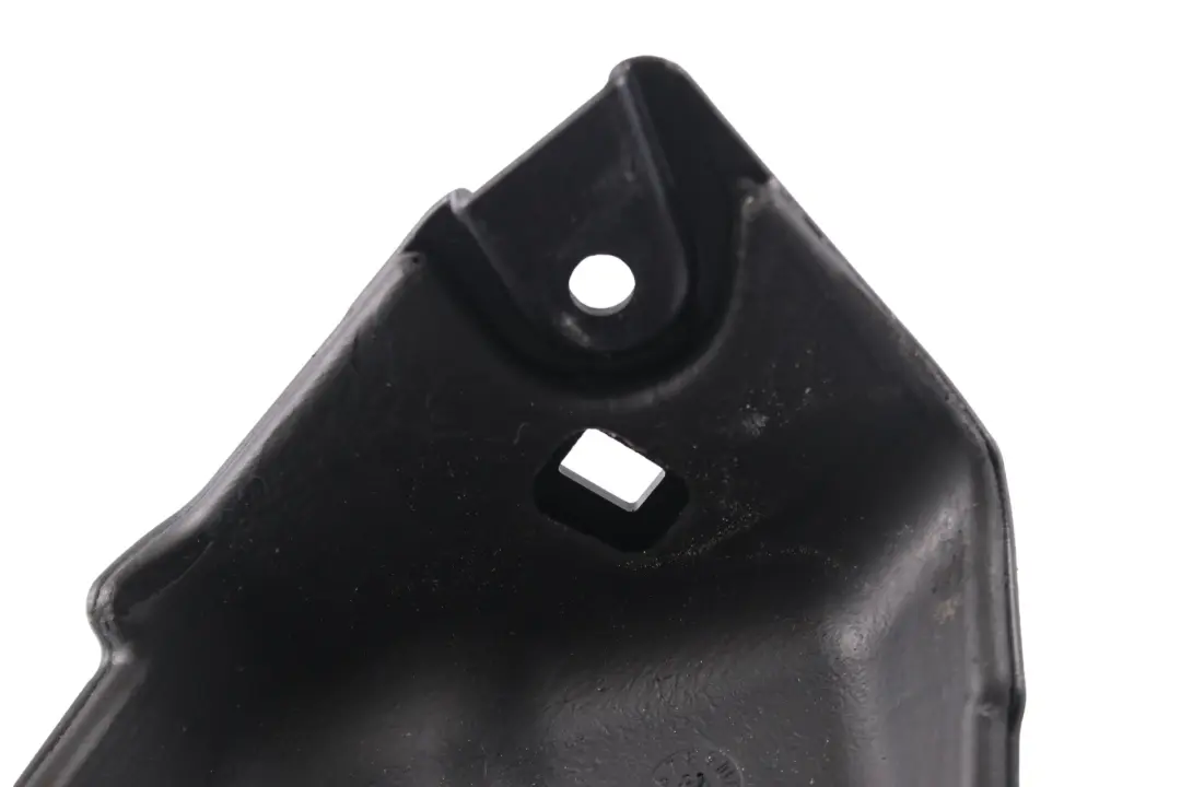 Mercedes W212 M276 Injection Couvercle pompe carburant Isolation - SKU A2762200000 - Numéro de pièce A2762200000
