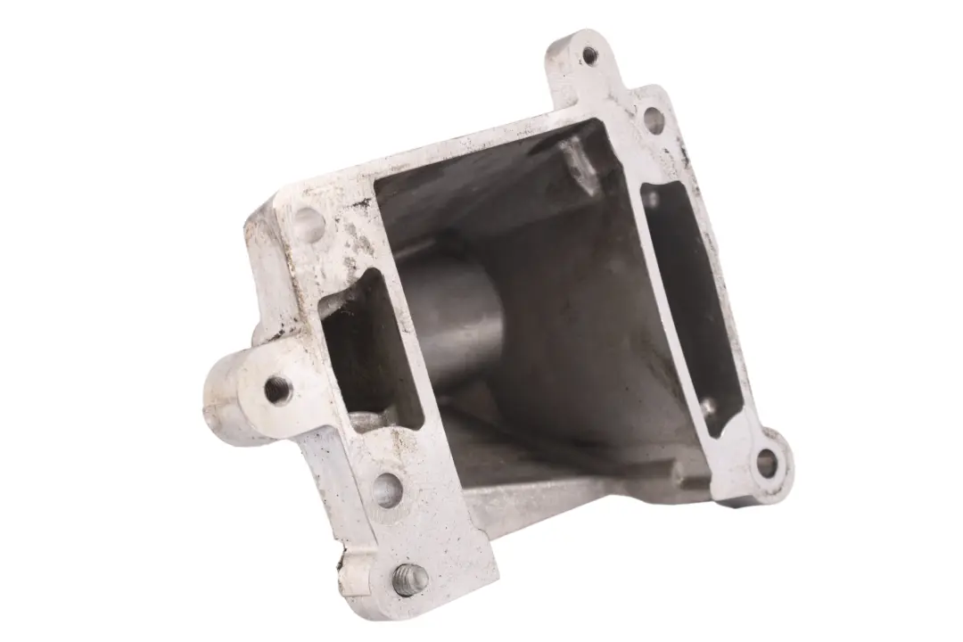 Bracket Mercedes R172 SLC 43 AMG Petrol OM276 Engine Support to Engine with Part number A2762230400 Engine Bracket Mercedes R172 SLC 43 AMG Petrol OM276 Engine Support - SKU A2762230400 - Part number A2762230400