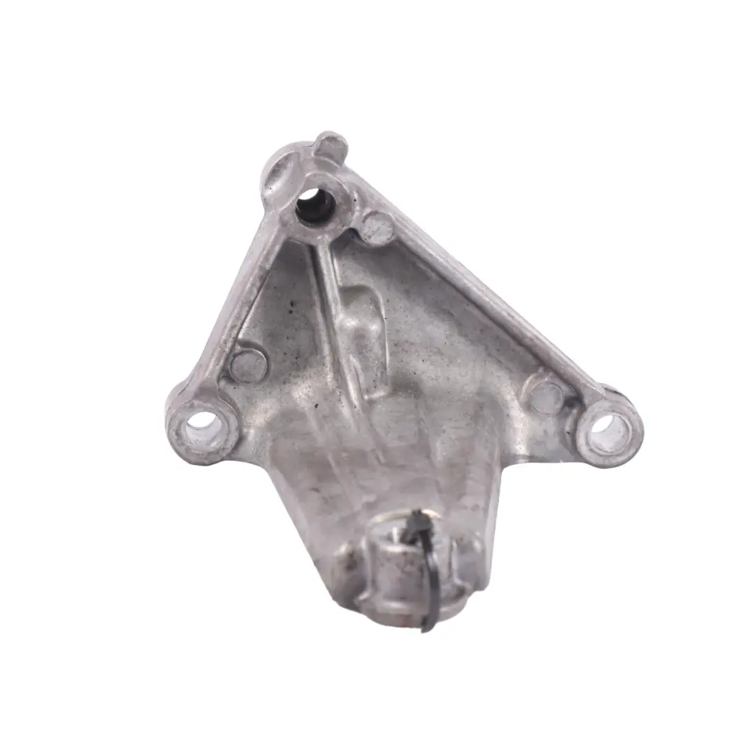 Mercedes W205 W213 Wspornik Mocowanie Łapa Rolki Paska - SKU A2762340639 - Numer Części A2762340639