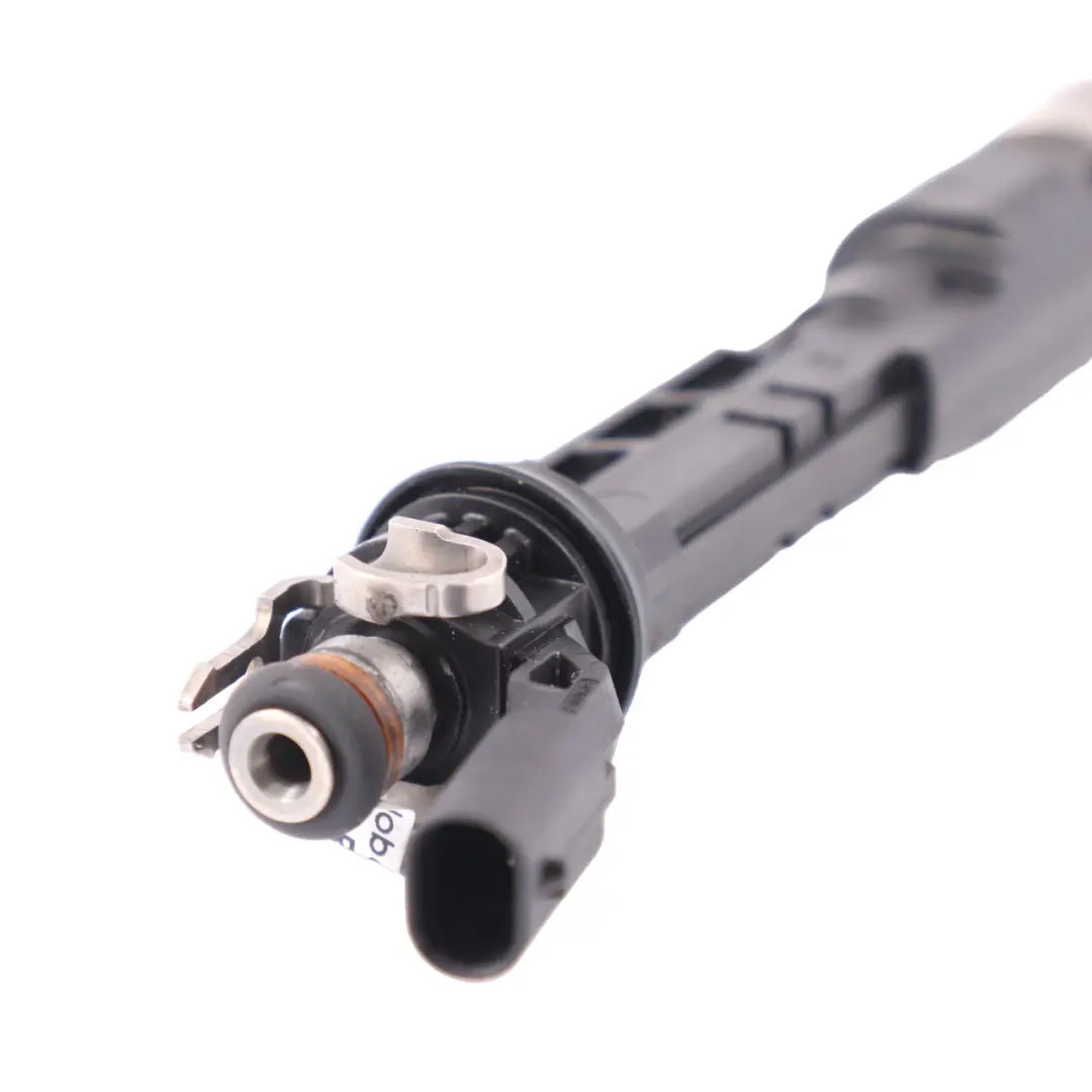 Injector Mercedes W177 W247 Injection Nozzle to Petrol Fuel with Part number A2820700087 Petrol Fuel Injector Mercedes W177 W247 Injection Nozzle - SKU A2820700087 - Part number A2820700087