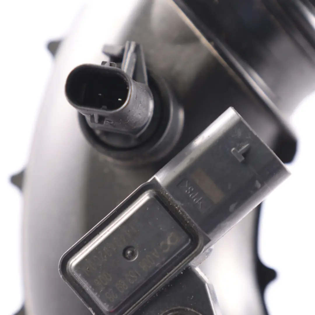 M282 Luftan saug schlauch Rohr für Mercedes W177 mit Teilenummer A2820905700 Mercedes W177 M282 Luftan saug schlauch Rohr - SKU A2820905700 - Teilenummer A2820905700