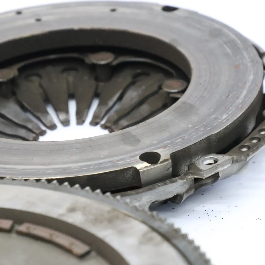 OM622 Dual Twin Mass Flywheel Clutch Kit to Mercedes Vito W447 with Part number A4472500101 Mercedes Vito W447 OM622 Dual Twin Mass Flywheel Clutch Kit - SKU A4472500101 - Part number A4472500101