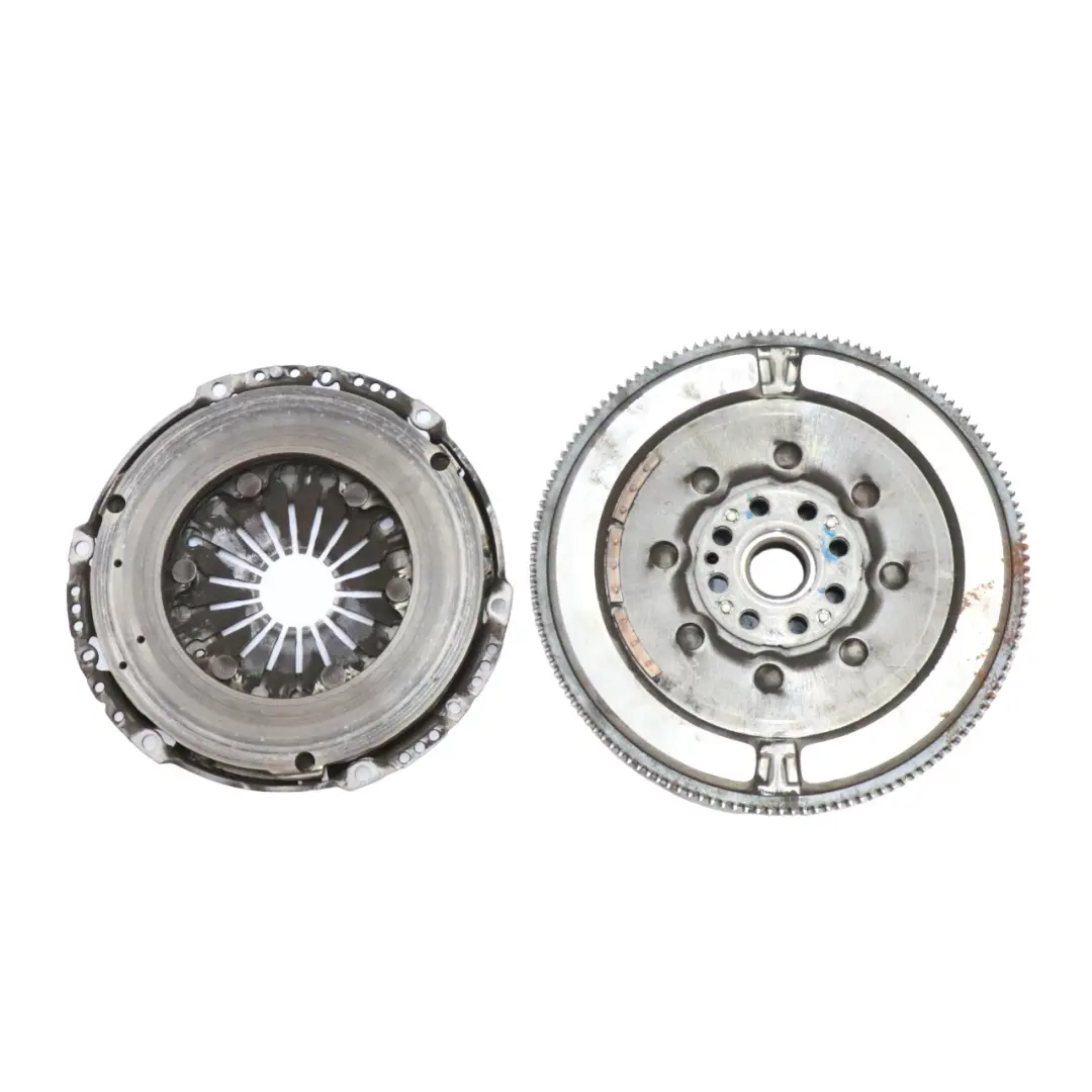 OM622 Kit de embrague de doble volante bimasa para Mercedes Vito W447 con número de pieza A4472500101 Mercedes Vito W447 OM622 Kit de embrague de doble volante bimasa - SKU A4472500101 - Número de pieza A4472500101