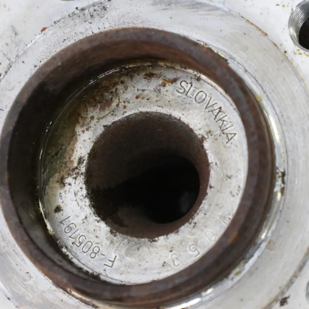 Wheel Carrier Mercedes Vito W447 Rear Right O/S Suspension Wheel Hub Mount - SKU A4473505800 - Part number A4473505800