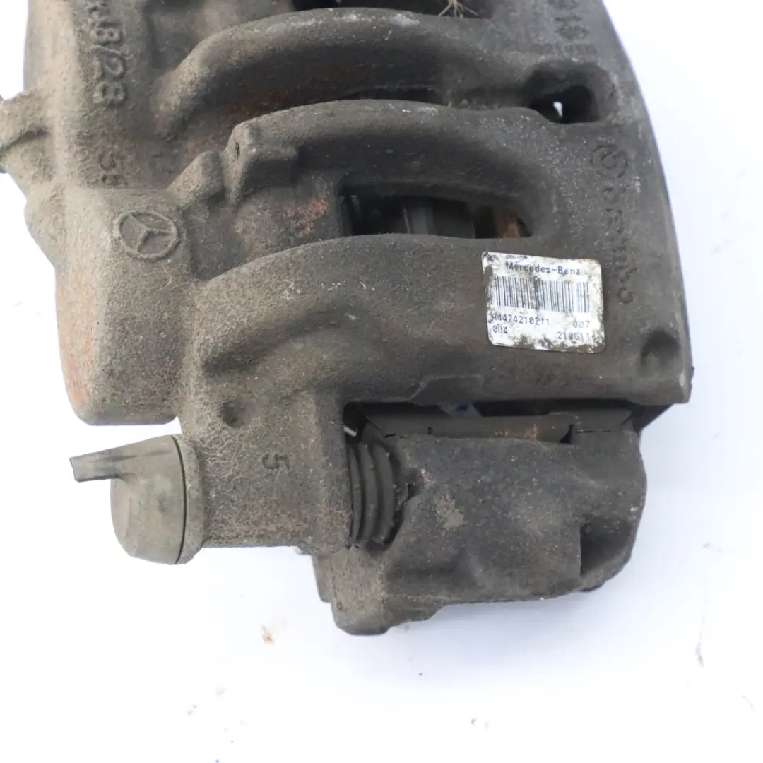 Bremssattelgehäuse Träger vorne links für Mercedes W447 mit Teilenummer A4474200883 Mercedes W447 Bremssattelgehäuse Träger vorne links - SKU A4474200883 - Teilenummer A4474200883