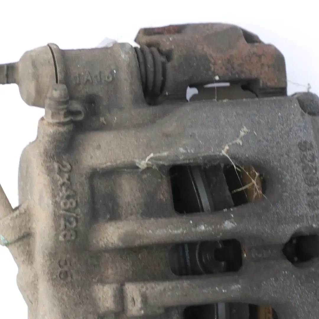 Portacalibro anteriore sinistro per Mercedes W447 con numero di parte A4474200883 Mercedes W447 Portacalibro anteriore sinistro - SKU A4474200883 - Numero di parte A4474200883