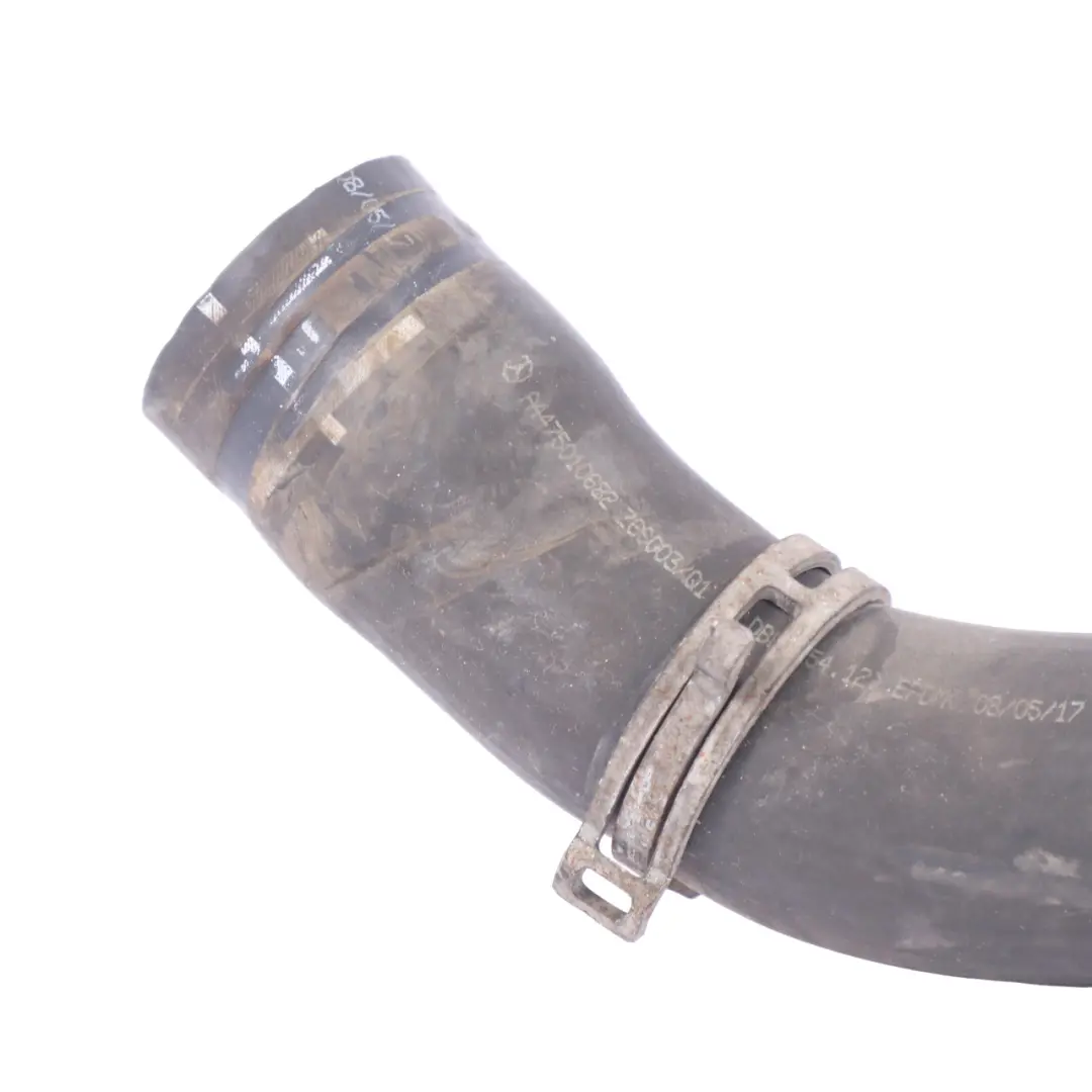 Kühlmittelwasserschlauch Leitung Kühler für Mercedes W447 mit Teilenummer A4475010682 Mercedes W447 Kühlmittelwasserschlauch Leitung Kühler - SKU A4475010682 - Teilenummer A4475010682