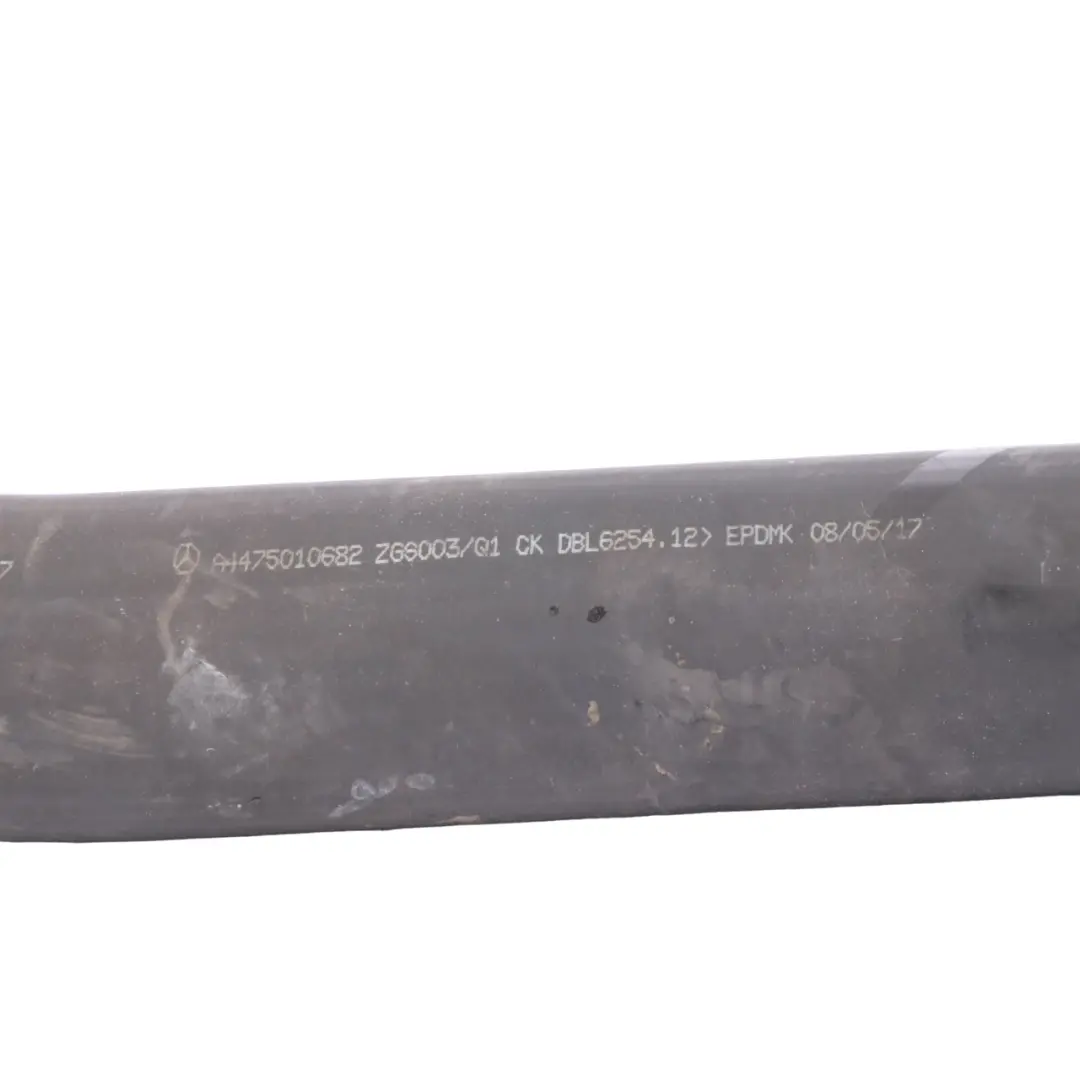 Refrigerante agua manguera línea radiador refrigerador para Mercedes W447 con número de pieza A4475010682 Mercedes W447 Refrigerante agua manguera línea radiador refrigerador - SKU A4475010682 - Número de pieza A4475010682