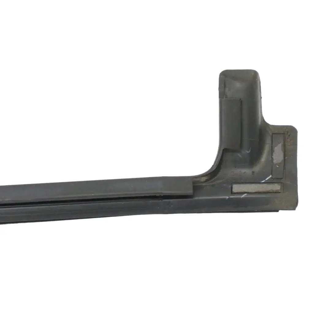Schiebetürdichtung Mercedes W447 hinten rechts Seite Türdichtung für mit Teilenummer A4477310380 Schiebetürdichtung Mercedes W447 hinten rechts Seite Türdichtung - SKU A4477310380 - Teilenummer A4477310380