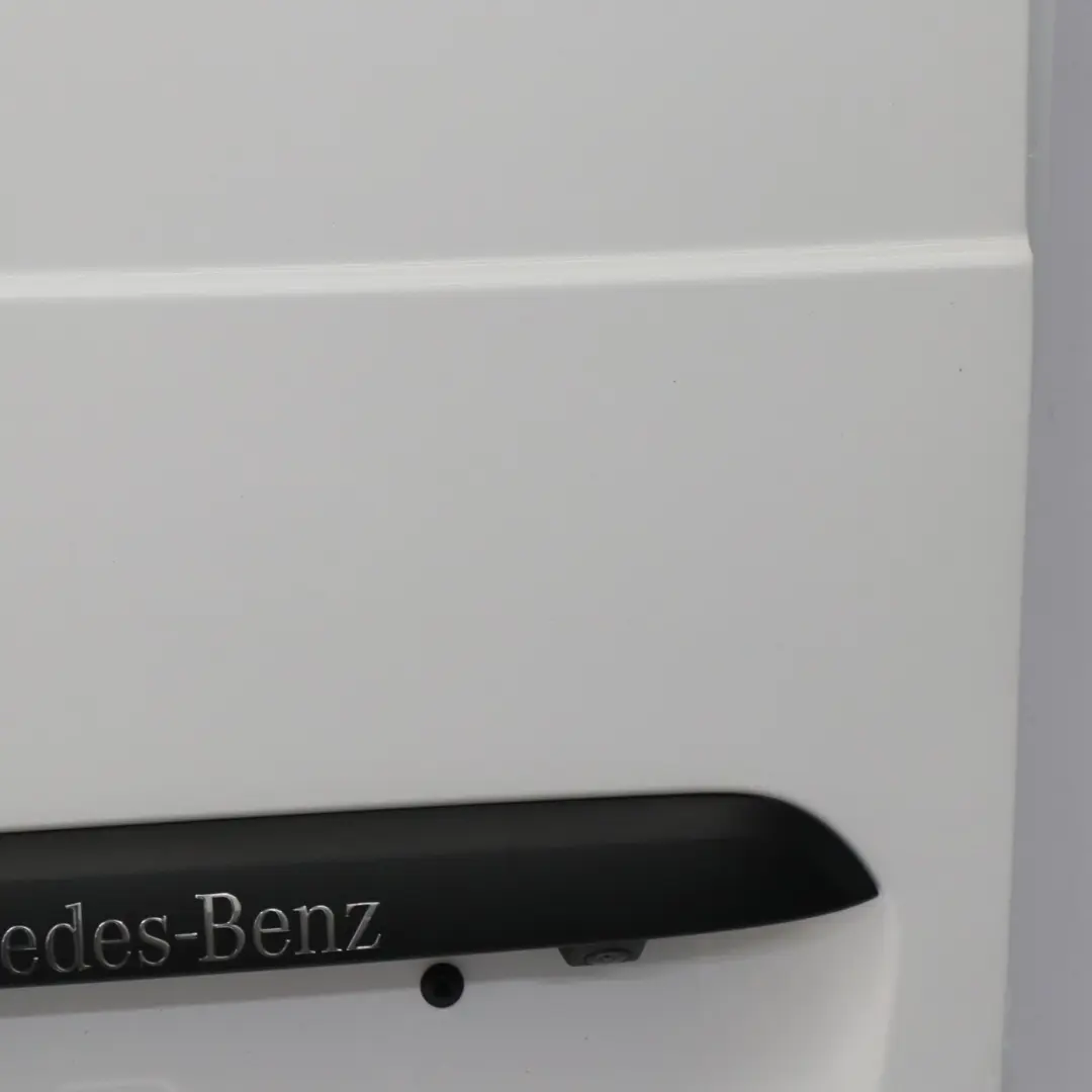 Tür hinten links Kofferraum Heckklappe Tür Arctic White - 9147 für Mercedes W447 mit Teilenummer A4477402400 Mercedes W447 Tür hinten links Kofferraum Heckklappe Tür Arctic White - 9147 - SKU A4477402400-ARW2 - Teilenummer A4477402400