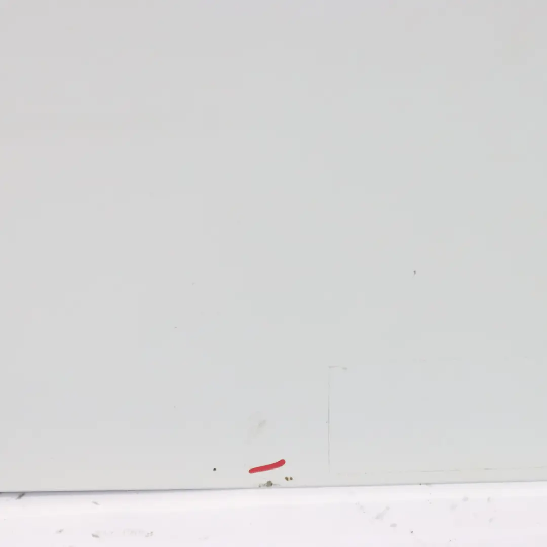 Tür hinten rechts Kofferraum Heckklappe Tür Arctic White - 9147 für Mercedes W447 mit Teilenummer A4477402800 Mercedes W447 Tür hinten rechts Kofferraum Heckklappe Tür Arctic White - 9147 - SKU A4477402800-ARW1 - Teilenummer A4477402800