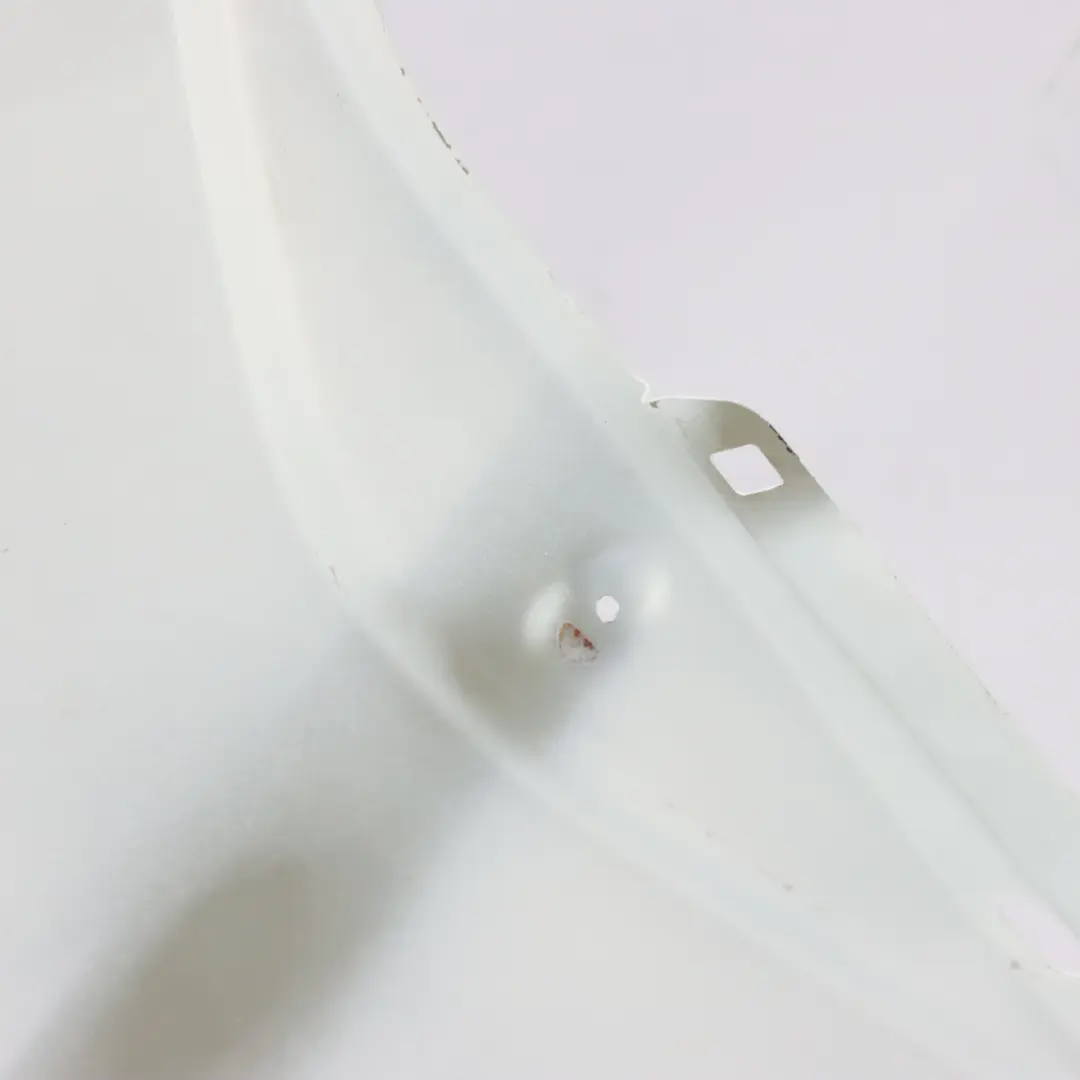 Pannello alare anteriore sinistro Parafango Arctic White 9147 per Mercedes Vito W447 con numero di parte A4478804101 Mercedes Vito W447 Pannello alare anteriore sinistro Parafango Arctic White 9147 - SKU A4478804101-ARW1 - Numero di parte A4478804101