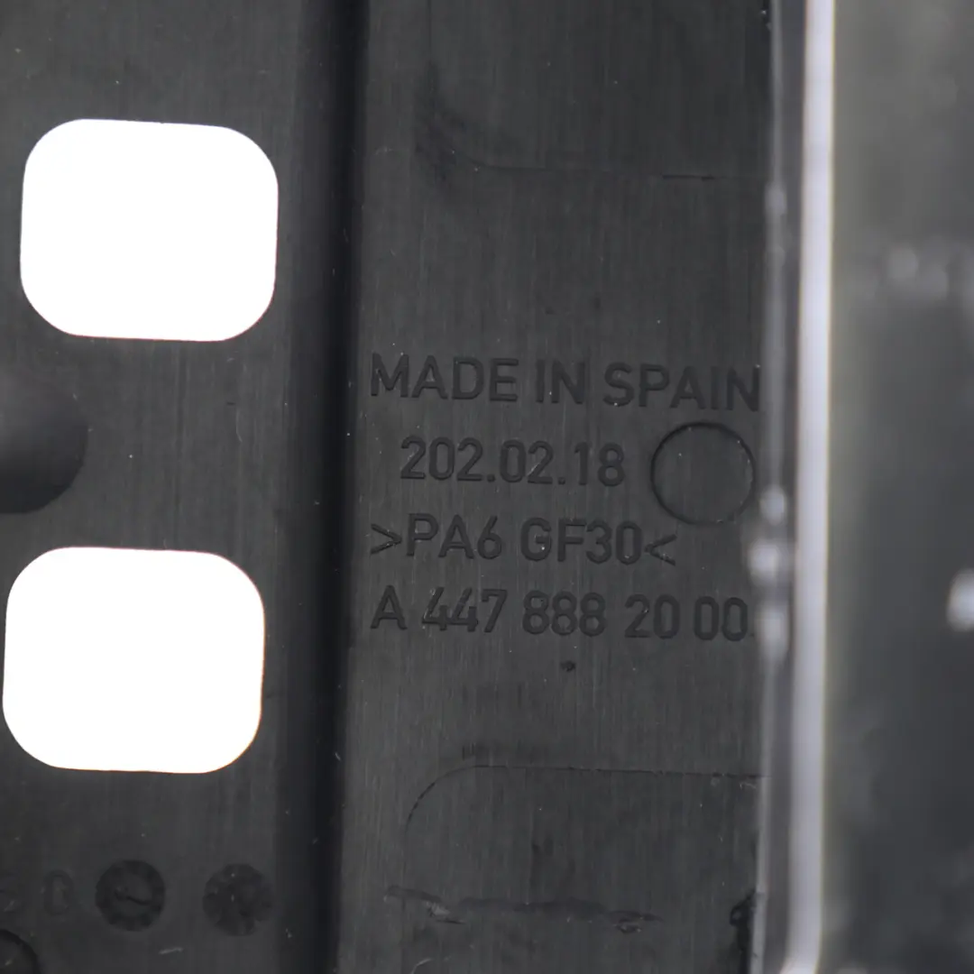 Halterung Kollisions warnung für Mercedes W447 mit Teilenummer a4478882000 Mercedes W447 Halterung Kollisions warnung - SKU a4478882000 - Teilenummer a4478882000