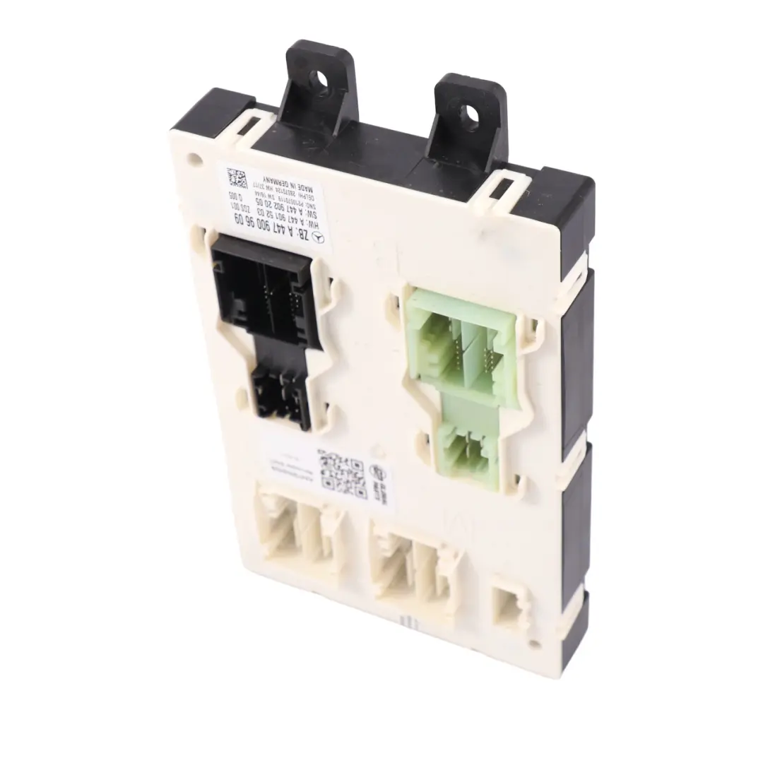 Fuse Box Relay Control Unit Electric Module SAM to Mercedes Vito W447 with Part number A4479009609 Mercedes Vito W447 Fuse Box Relay Control Unit Electric Module SAM - SKU A4479009609 - Part number A4479009609